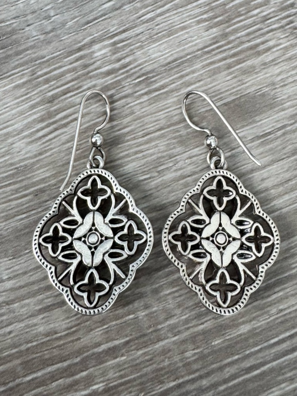 🩷 BRIGHTON Retired Bella Roma French Wire Earrings - Picture 5 of 5